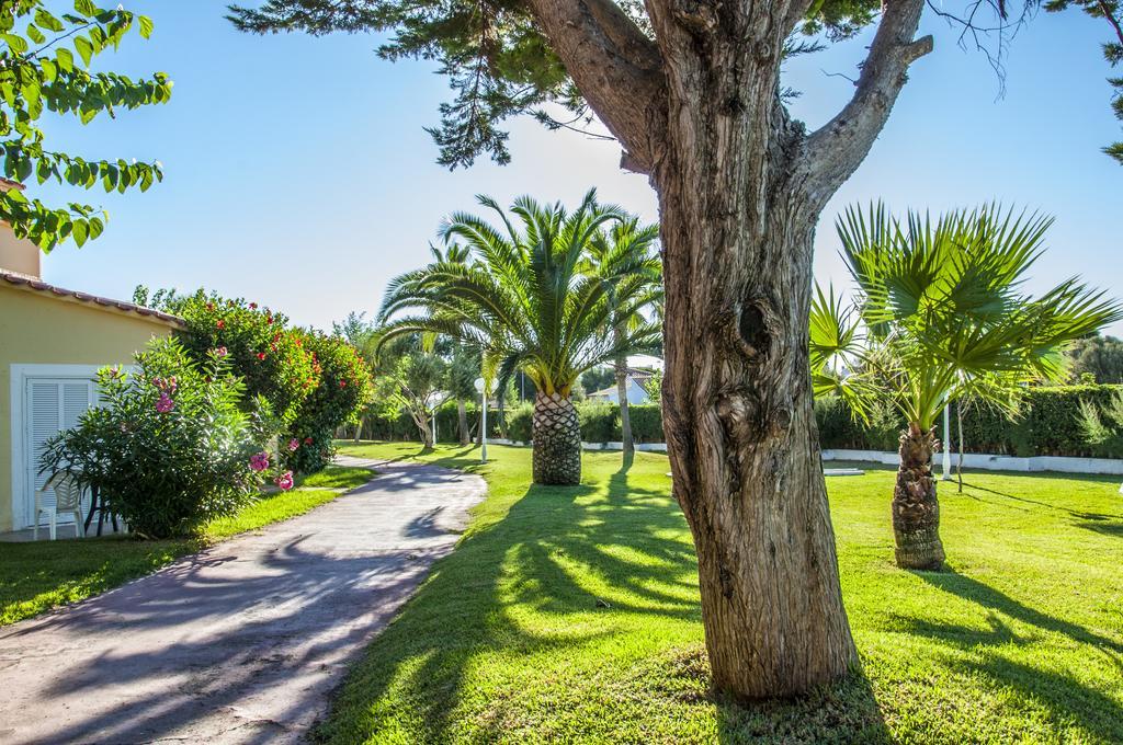 Marinda Garden Aparthotel Кала-ен-Бош Екстер'єр фото