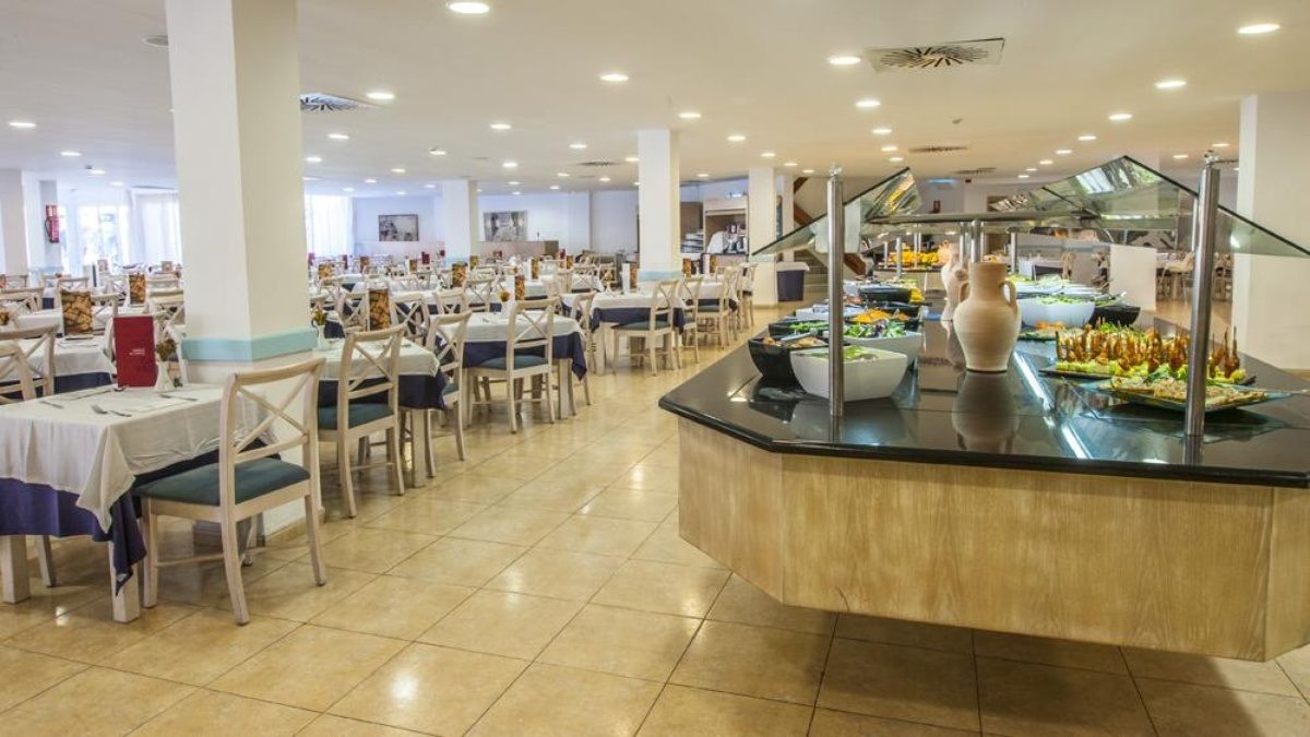 Marinda Garden Aparthotel Кала-ен-Бош Екстер'єр фото